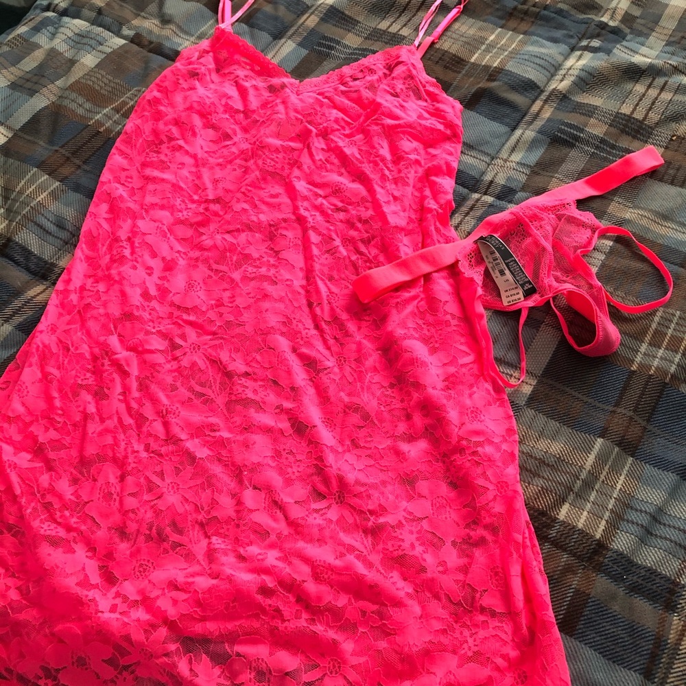 Victoria’s Secret lingerie & panty set, sz Lg NWT
